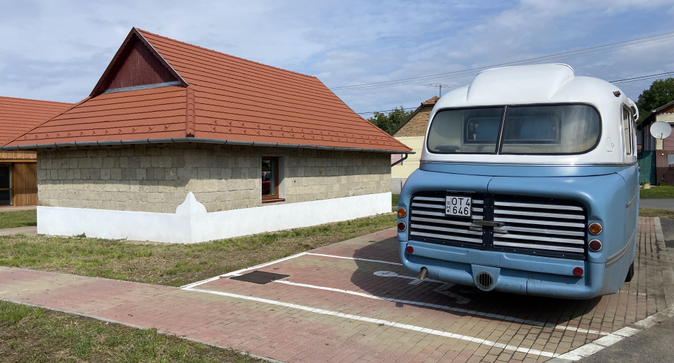 Turisztikai Fogadóépület és Kávézó